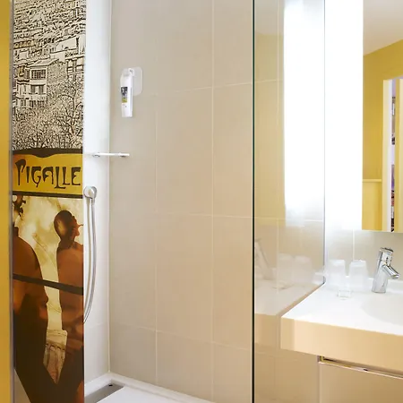 Отель Mercure Pigalle Sacre Coeur 4*